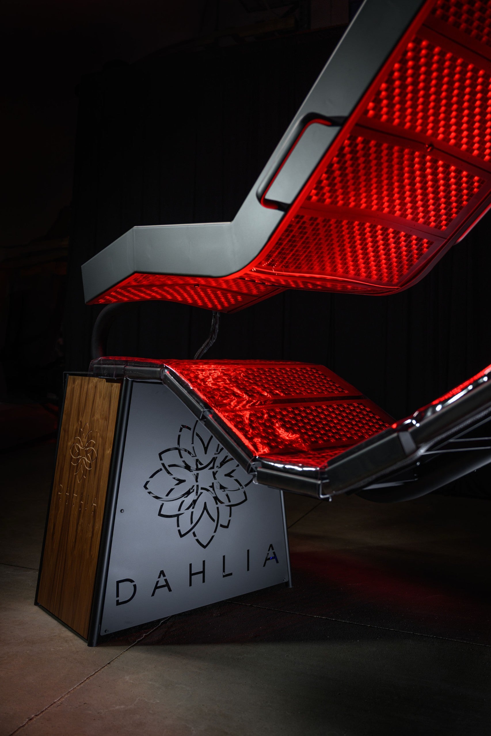Dahlia Professional - Pinnacle Bed | Dahlia Health LLC